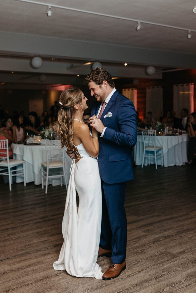 bride and groom first dance for ohio wedding