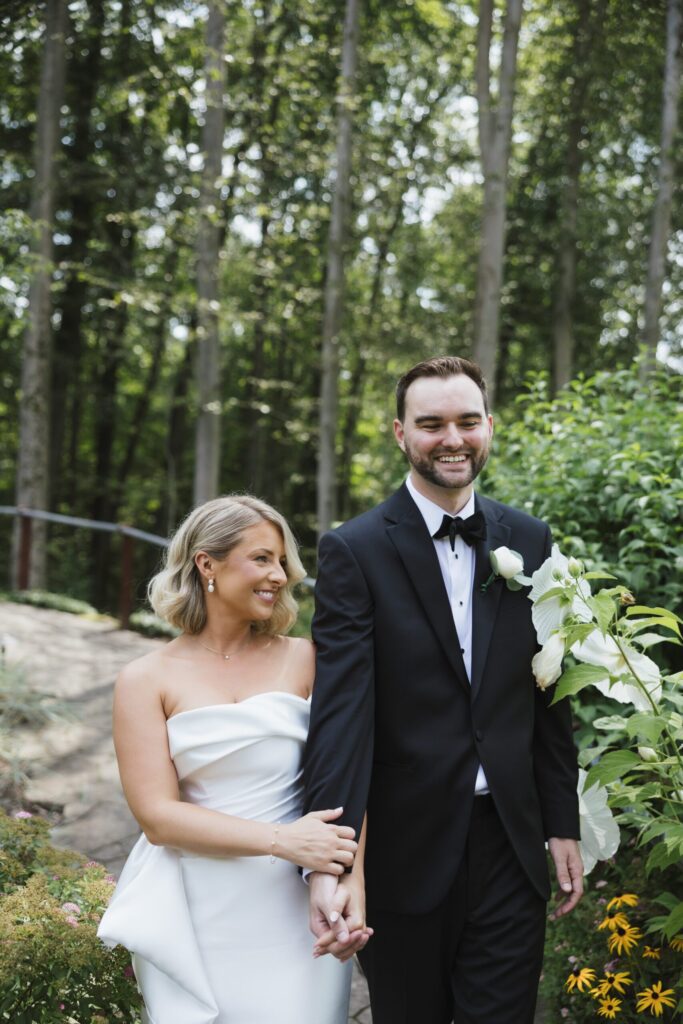 bride and groom portraits summer wedding in ohio 