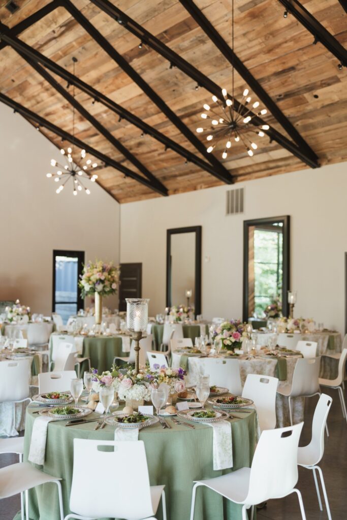 summer wedding in ohio reception space