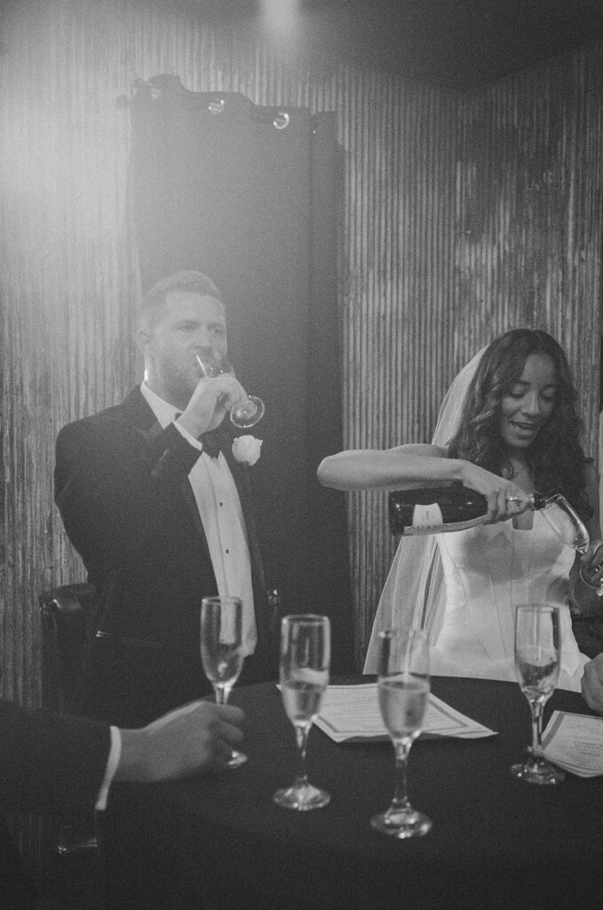 cocktail hour wedding photos