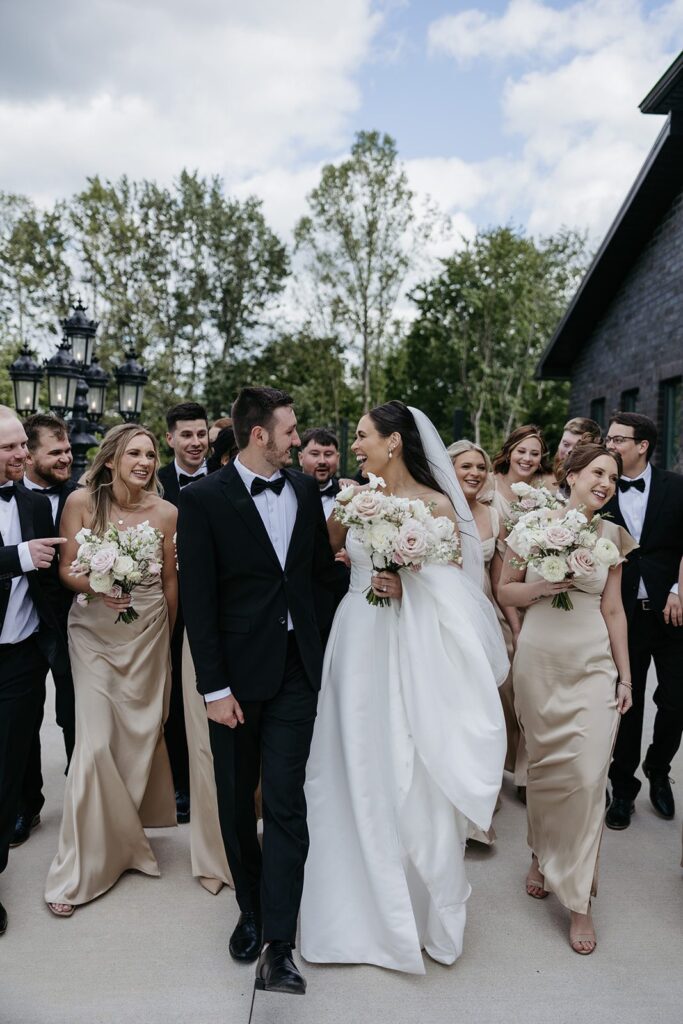 bridal party wedding photos