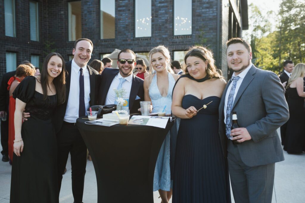 wedding guest photos