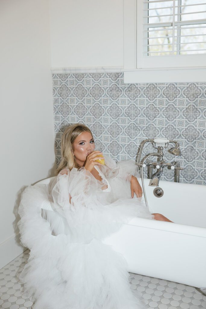 bridal suite photos - questions to ask a wedding photographer